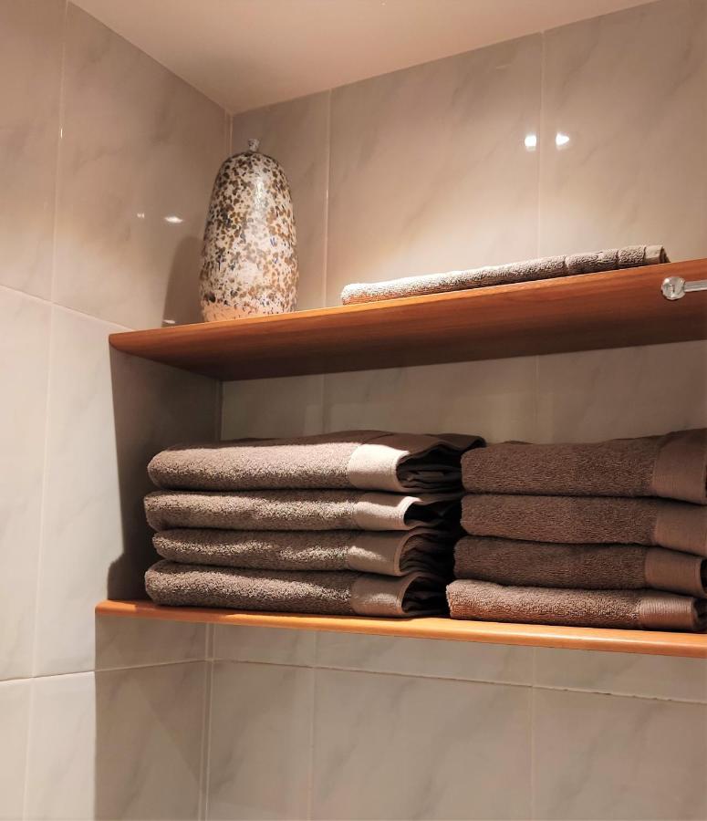 Apartament Natura Amb Calma Olot Esterno foto